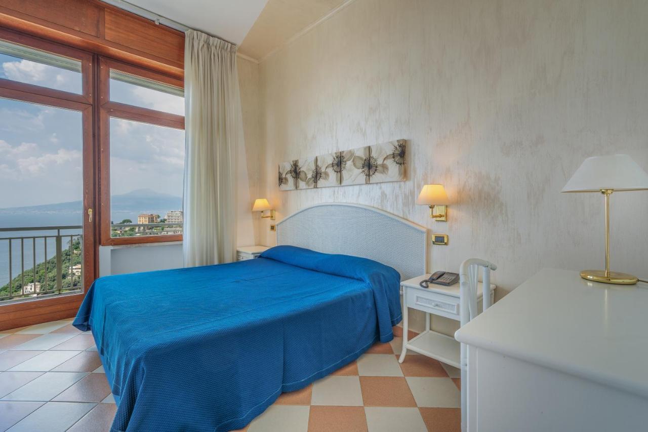 Grand Hotel Moon Valley Vico Equense Esterno foto