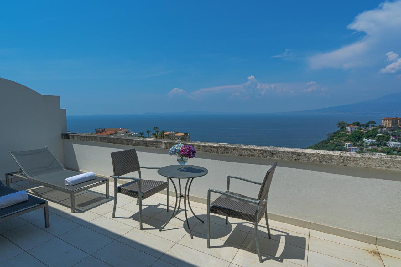 Grand Hotel Moon Valley Vico Equense Esterno foto