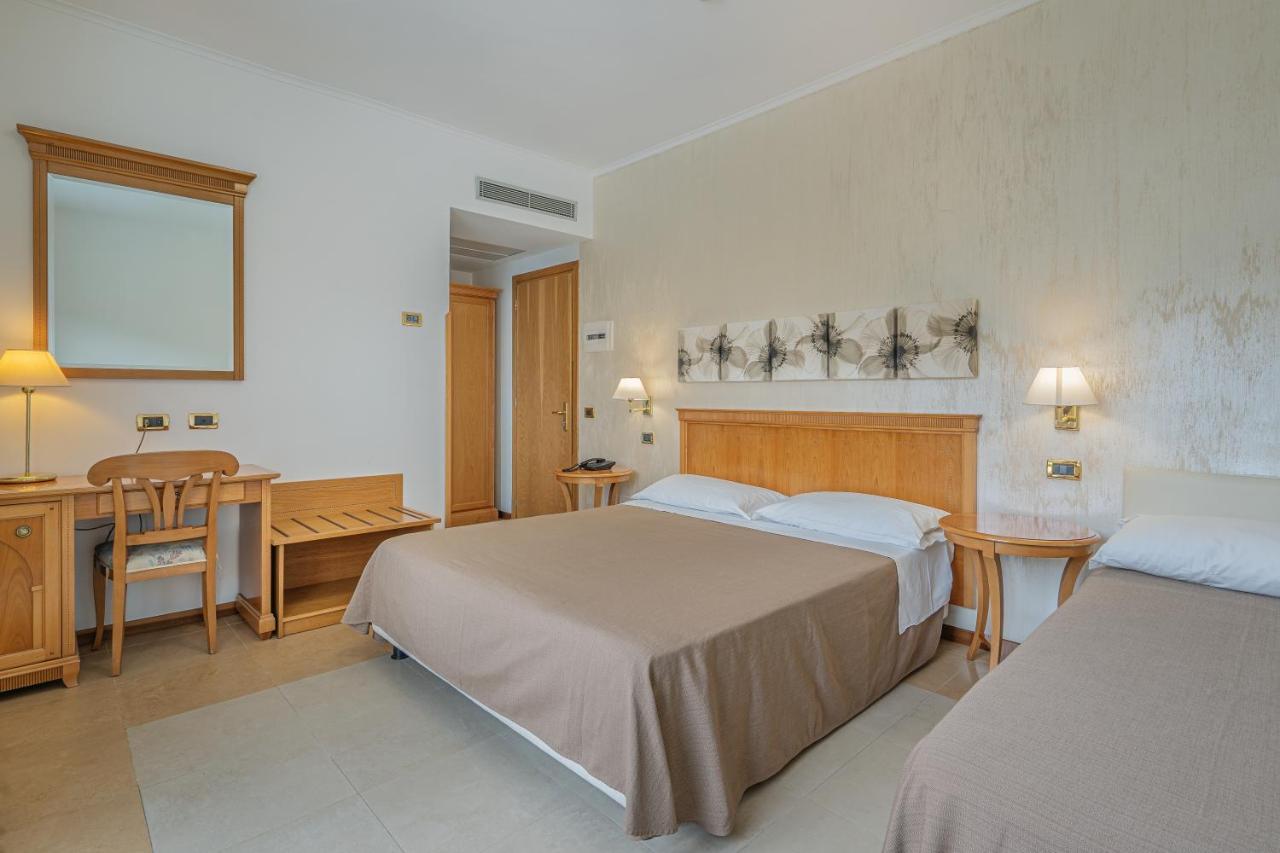 Grand Hotel Moon Valley Vico Equense Esterno foto
