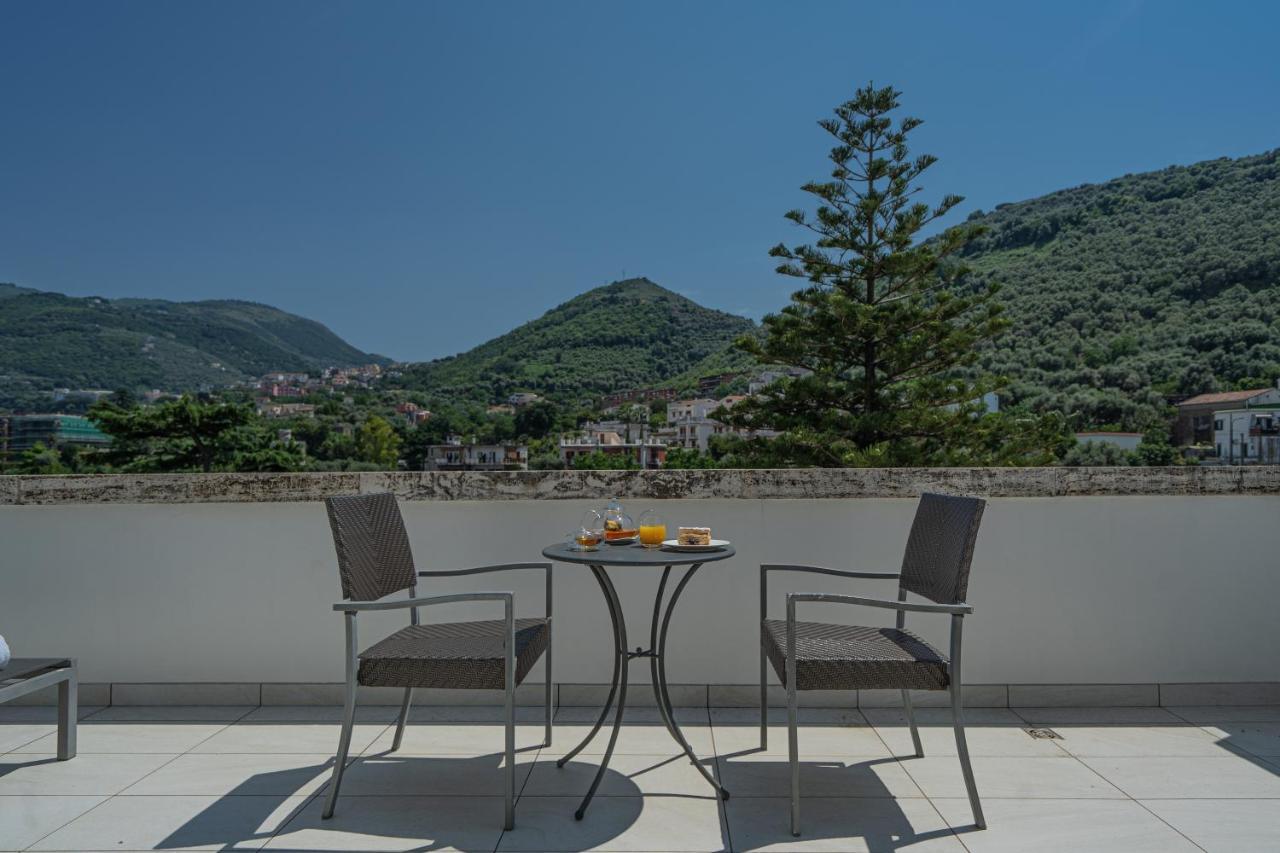 Grand Hotel Moon Valley Vico Equense Esterno foto