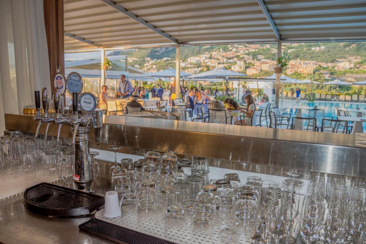 Grand Hotel Moon Valley Vico Equense Esterno foto