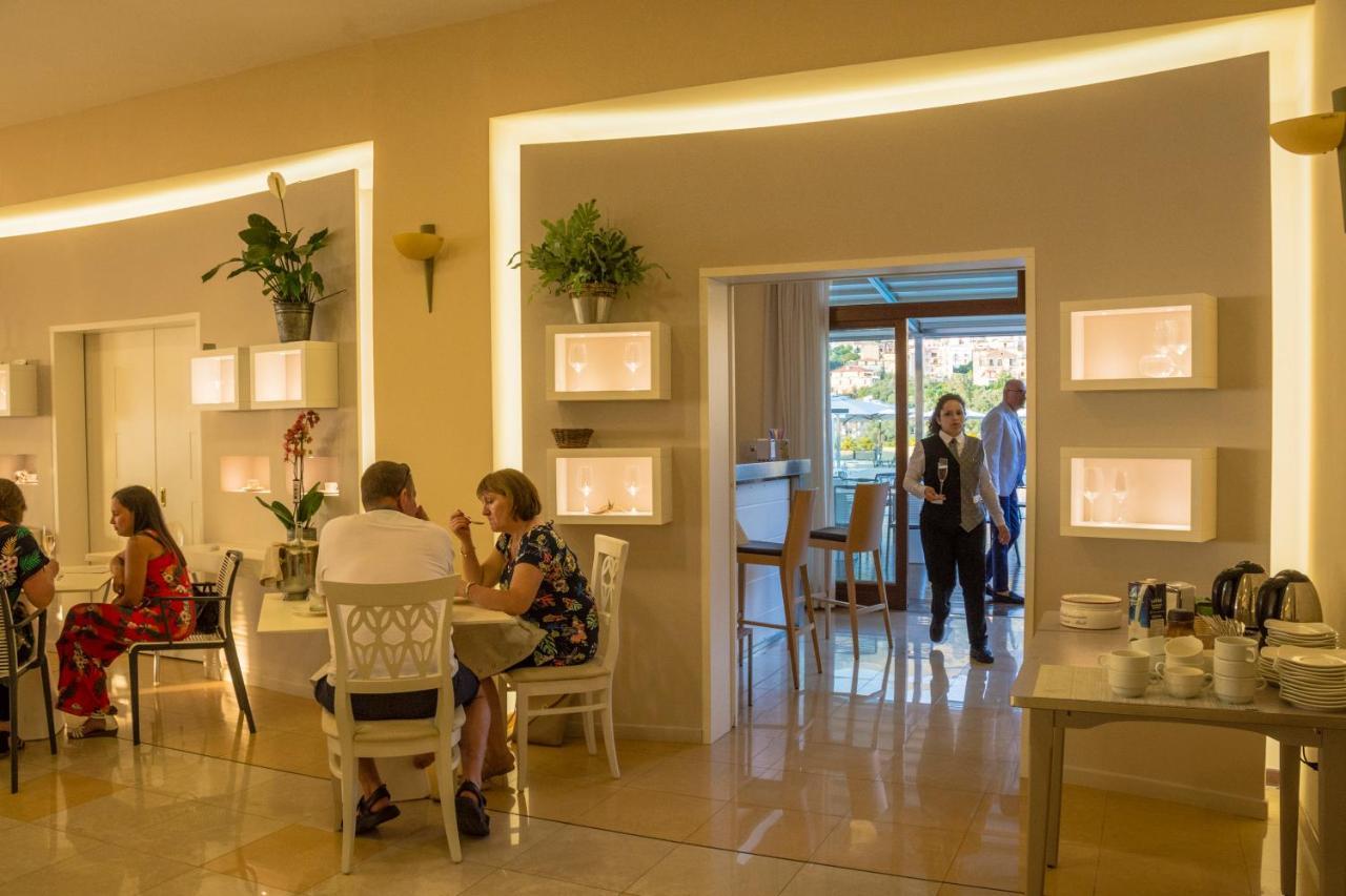Grand Hotel Moon Valley Vico Equense Esterno foto