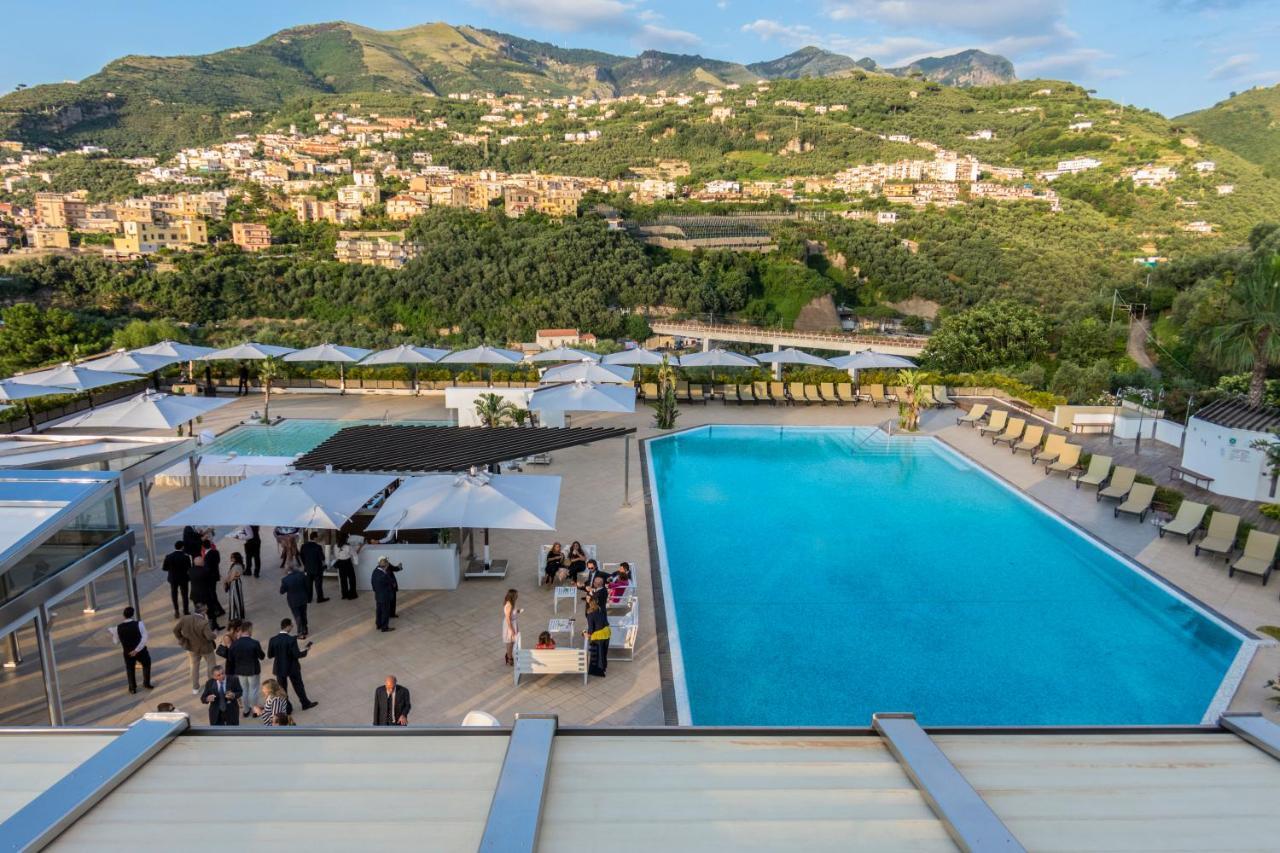 Grand Hotel Moon Valley Vico Equense Esterno foto