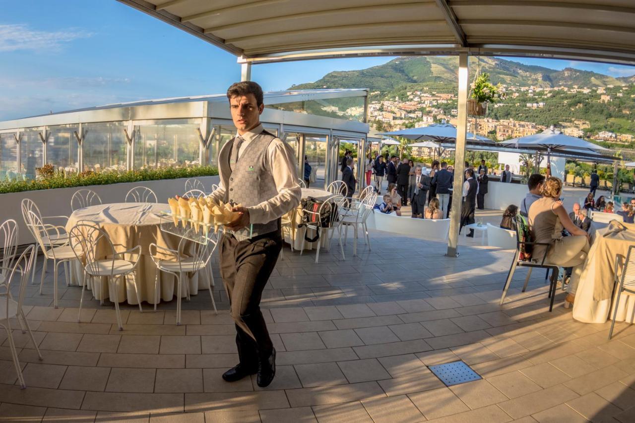 Grand Hotel Moon Valley Vico Equense Esterno foto