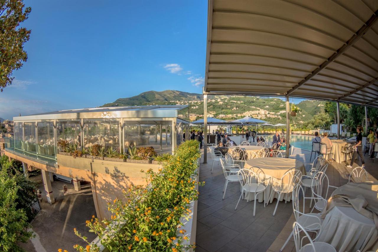 Grand Hotel Moon Valley Vico Equense Esterno foto
