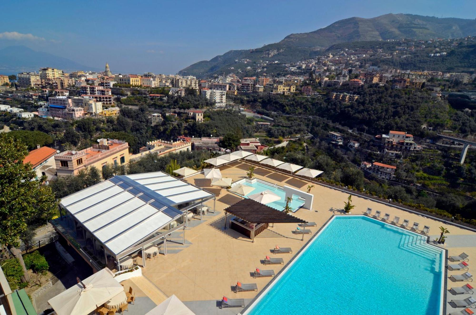 Grand Hotel Moon Valley Vico Equense Esterno foto