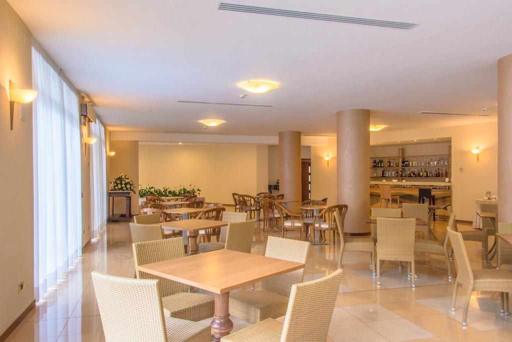 Grand Hotel Moon Valley Vico Equense Esterno foto