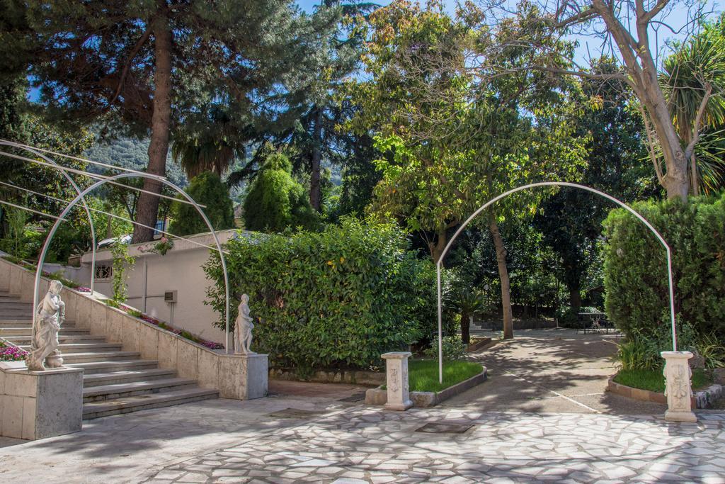 Grand Hotel Moon Valley Vico Equense Esterno foto