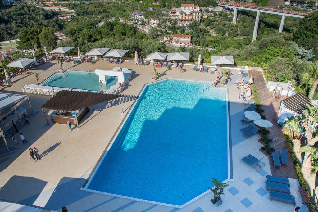 Grand Hotel Moon Valley Vico Equense Esterno foto